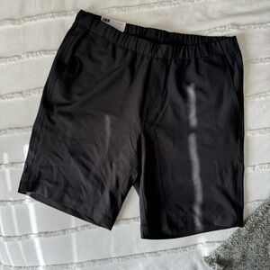 NWT! Men’s Greg Norman Black Shorts, M